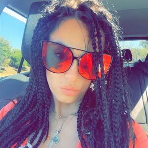 Meet your Posher, Nichole